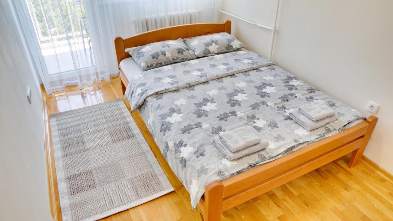 דירות נובי סאד Milica 65M2, Free Parking & Wi-Fi מראה חיצוני תמונה