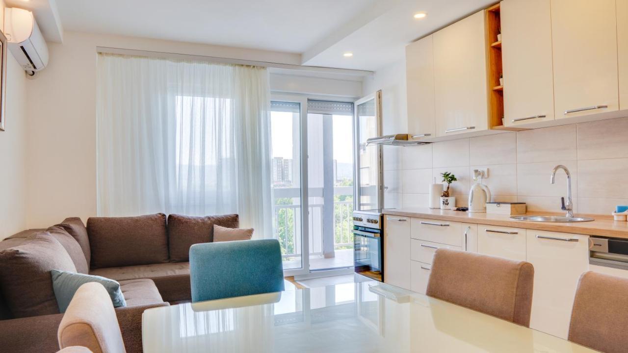 דירות נובי סאד Milica 65M2, Free Parking & Wi-Fi מראה חיצוני תמונה